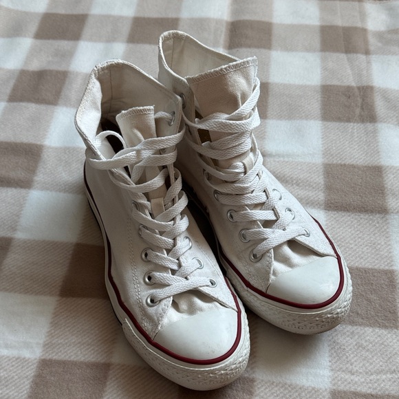 Converse High Tops - Picture 1 of 6
